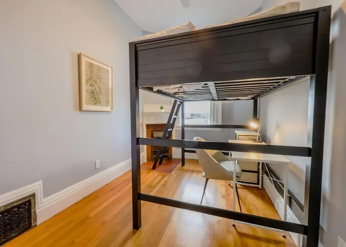 Spacious Back Bay 2Br